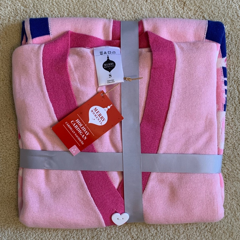 {Merry Moments} NWT! Pink Holiday Cardigan